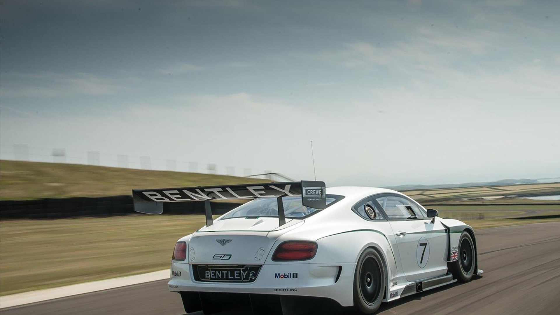 英超球队基于动态数据分析调整边路突破策略,英超各队地图