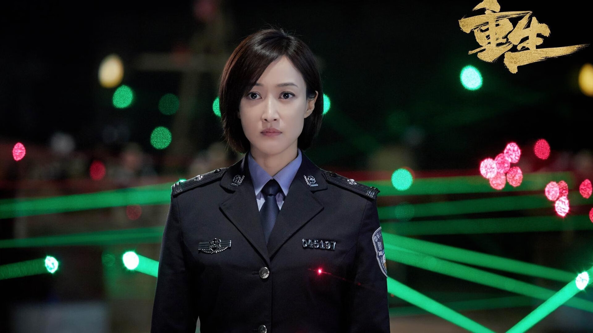 “尼古拉斯·桑特基的技巧与创造力，帮助美洲狮队走向橄榄球巅峰”